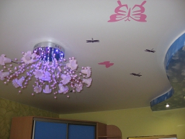 фото натяжного потолка в детской комнате